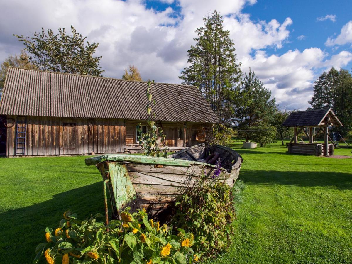 Nurka Talu Pension Piirumi Buitenkant foto